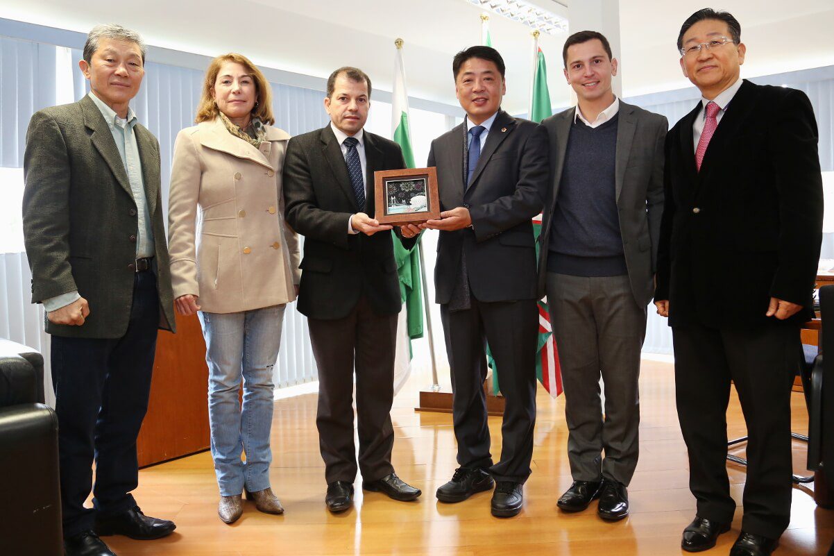Vereador da Coreia do Sul visita a CMC