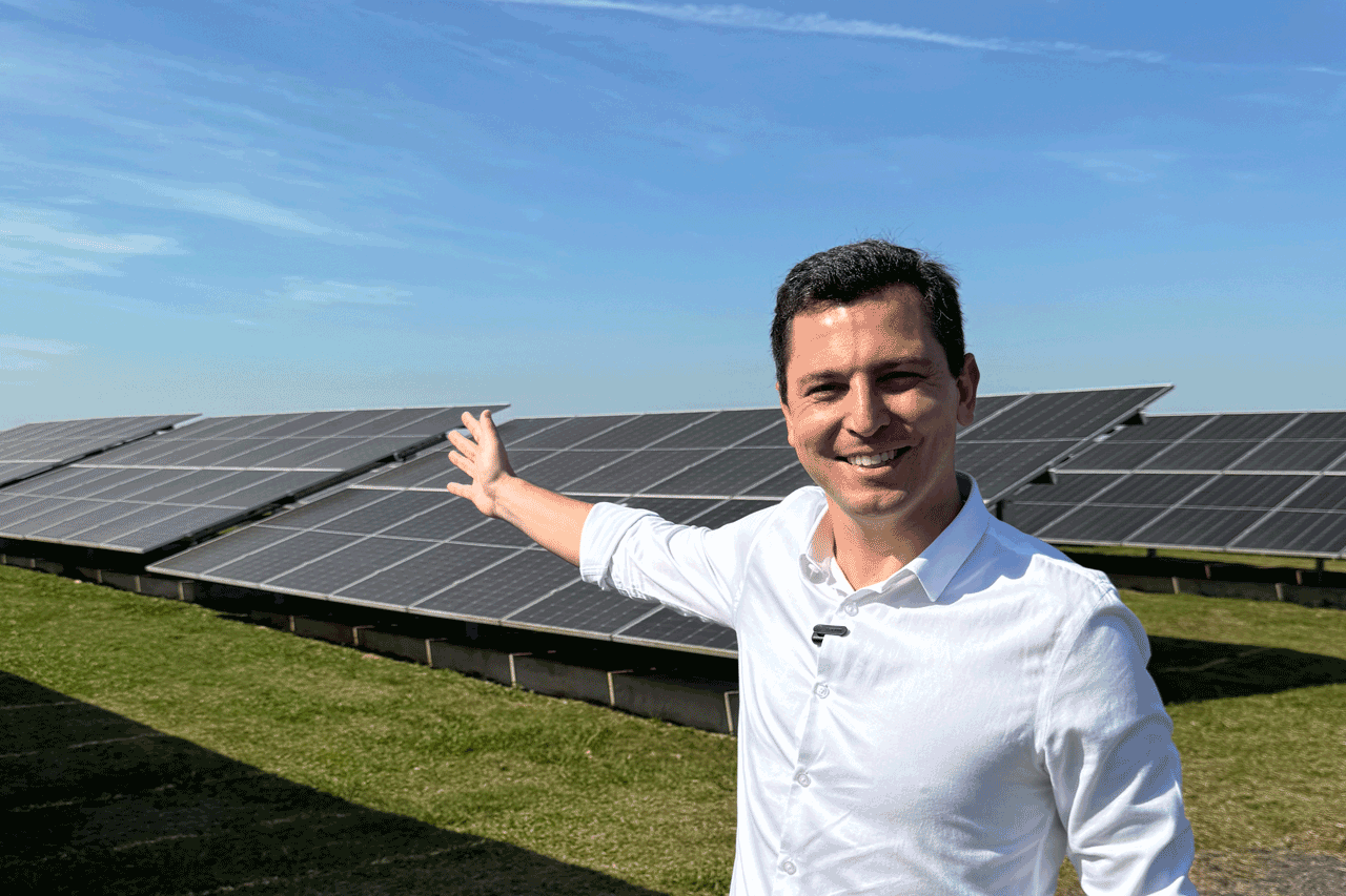 Pirâmide Solar do Caximba: do lixo à energia limpa