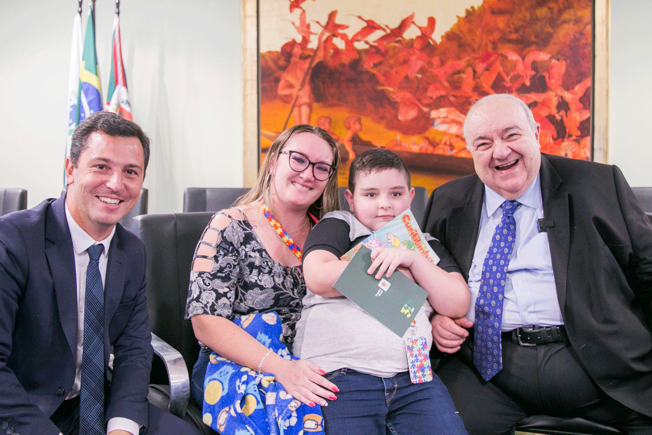 Pier Petruzziello quer que a prefeitura disponibilize grupos de Convivência e Fortalecimento de Vínculos (SCFV) para mães de crianças autistas